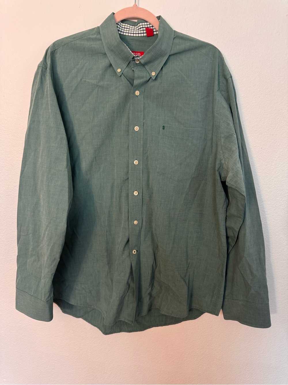 Izod Men's Button-Down Shirt in Sage Green